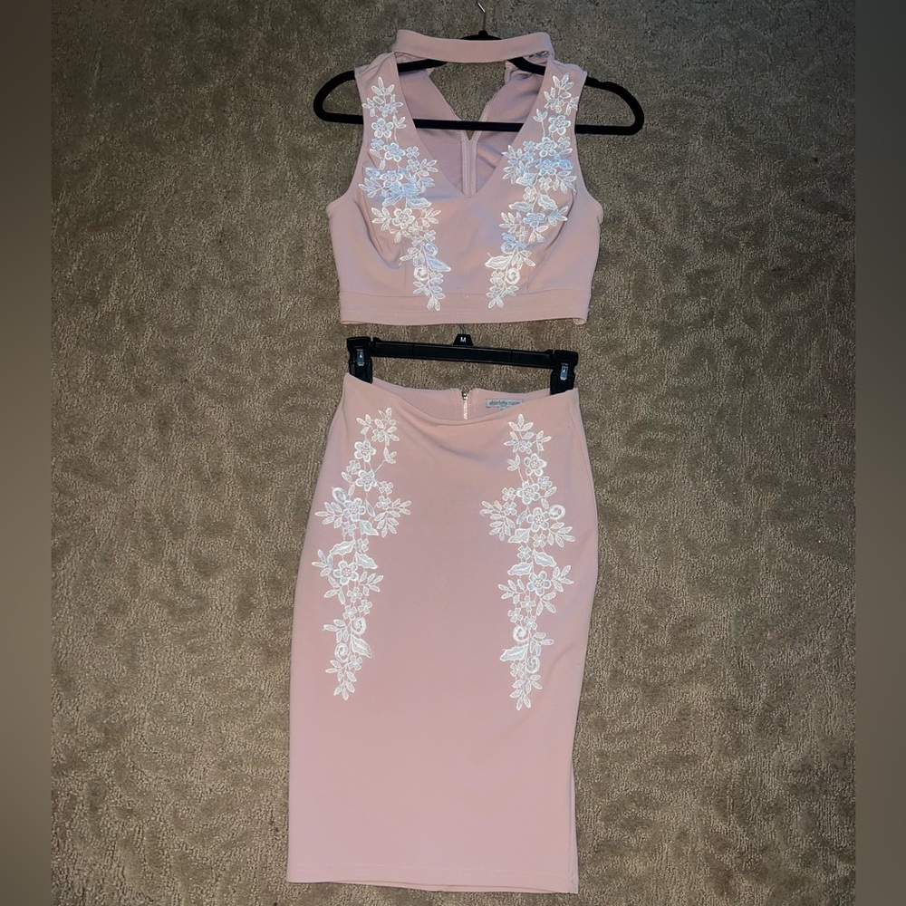 Skirt and top set